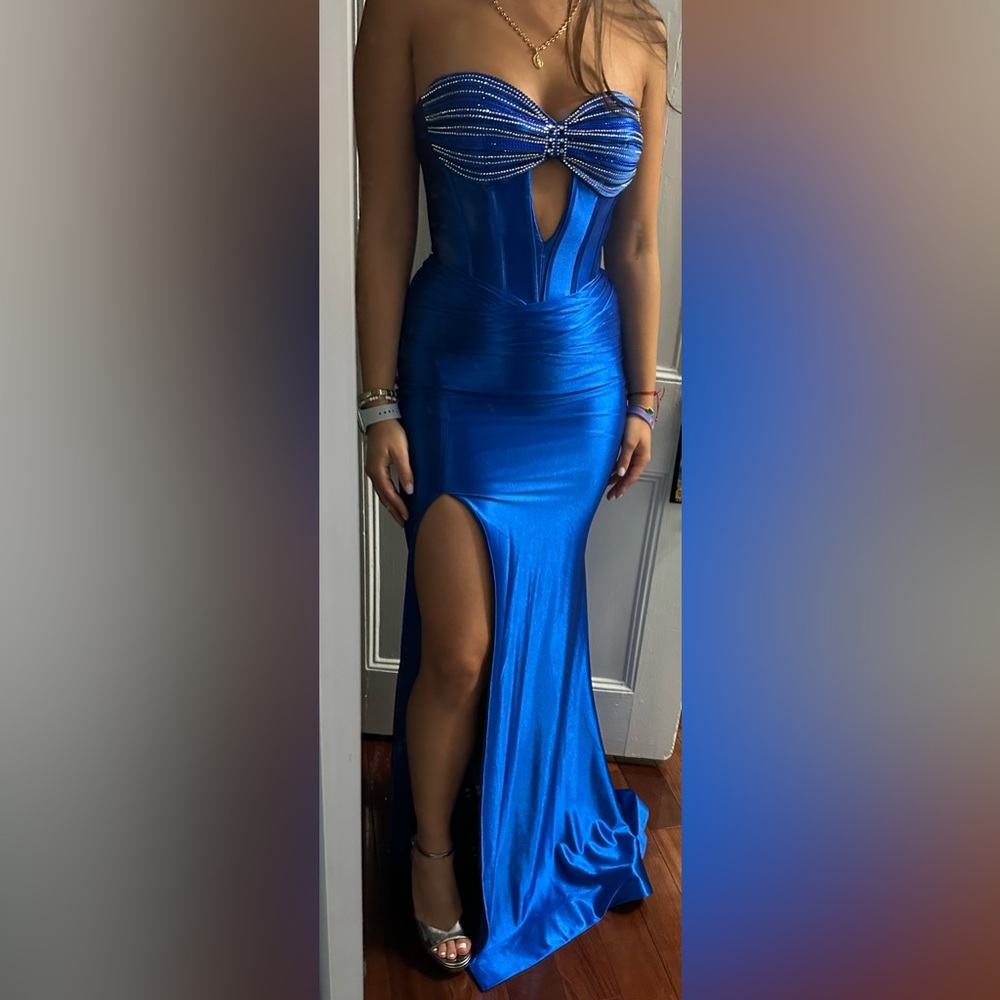 Portia & Scarlett Blue Strapless Prom Dress